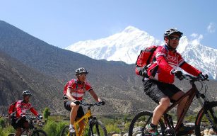 Annapurna Circuit Cycling Tour