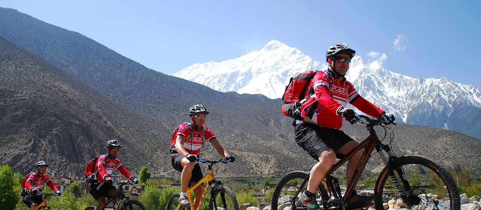 Annapurna Circuit Cycling Tour